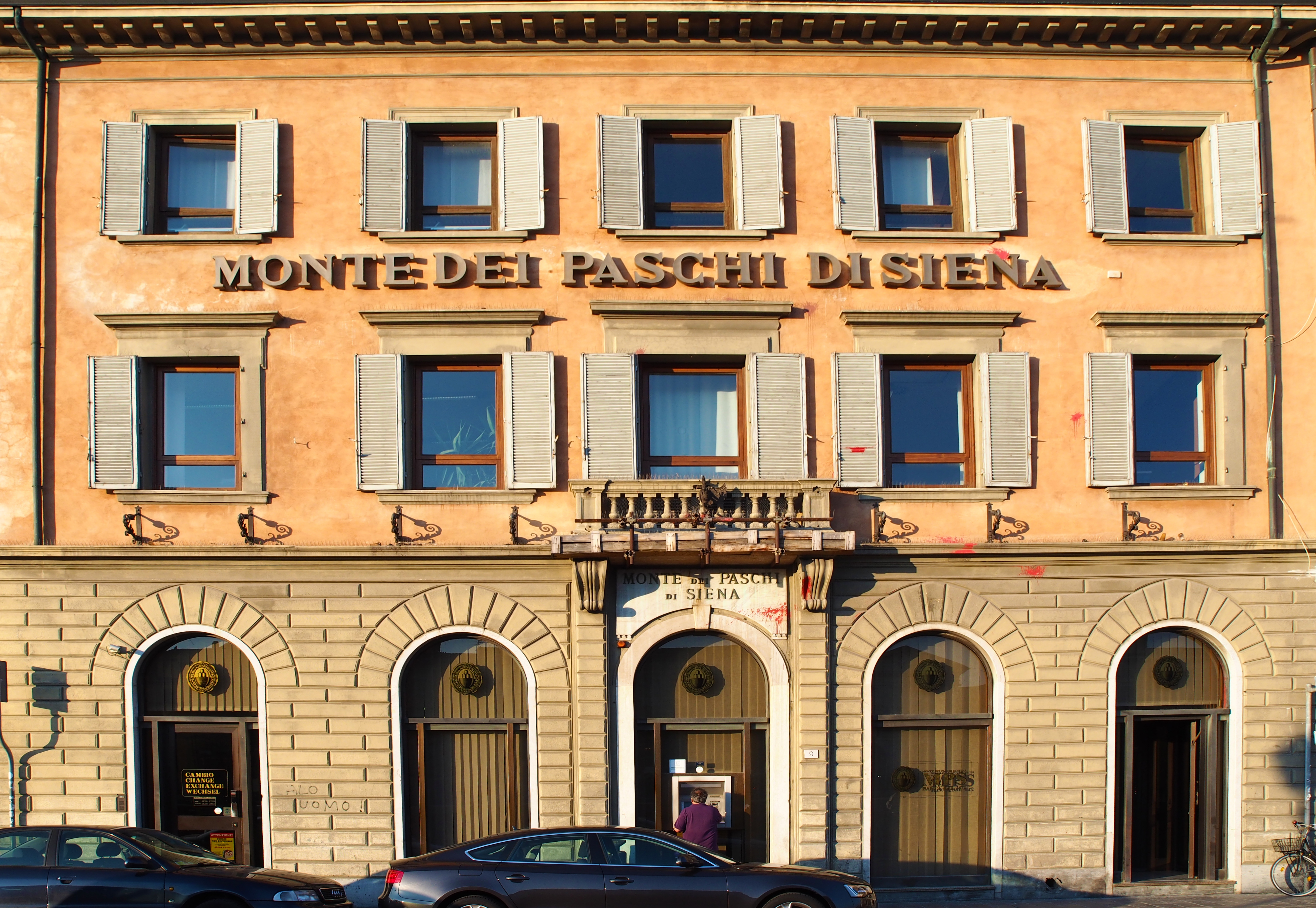 Banca Monte dei Paschi di Siena, the world's oldest surviving financial institution — illustrating the banks, building societies, and other institutions from which Rule 8.2 requires firms to obtain statements at least every five weeks.