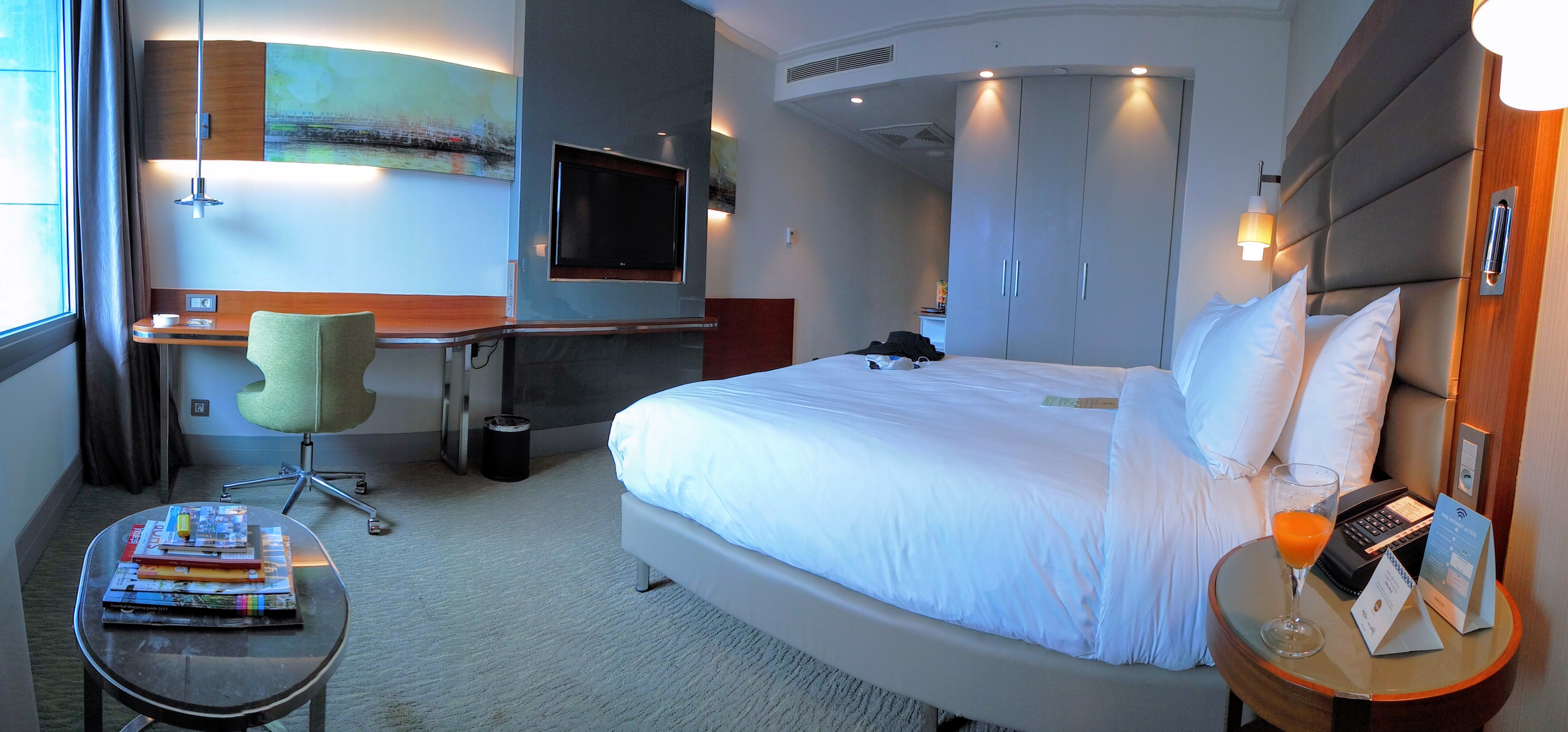 A typical hotel room: the guest gets to use it but never has exclusive possession — the note's own example of a licence rather than a tenancy.