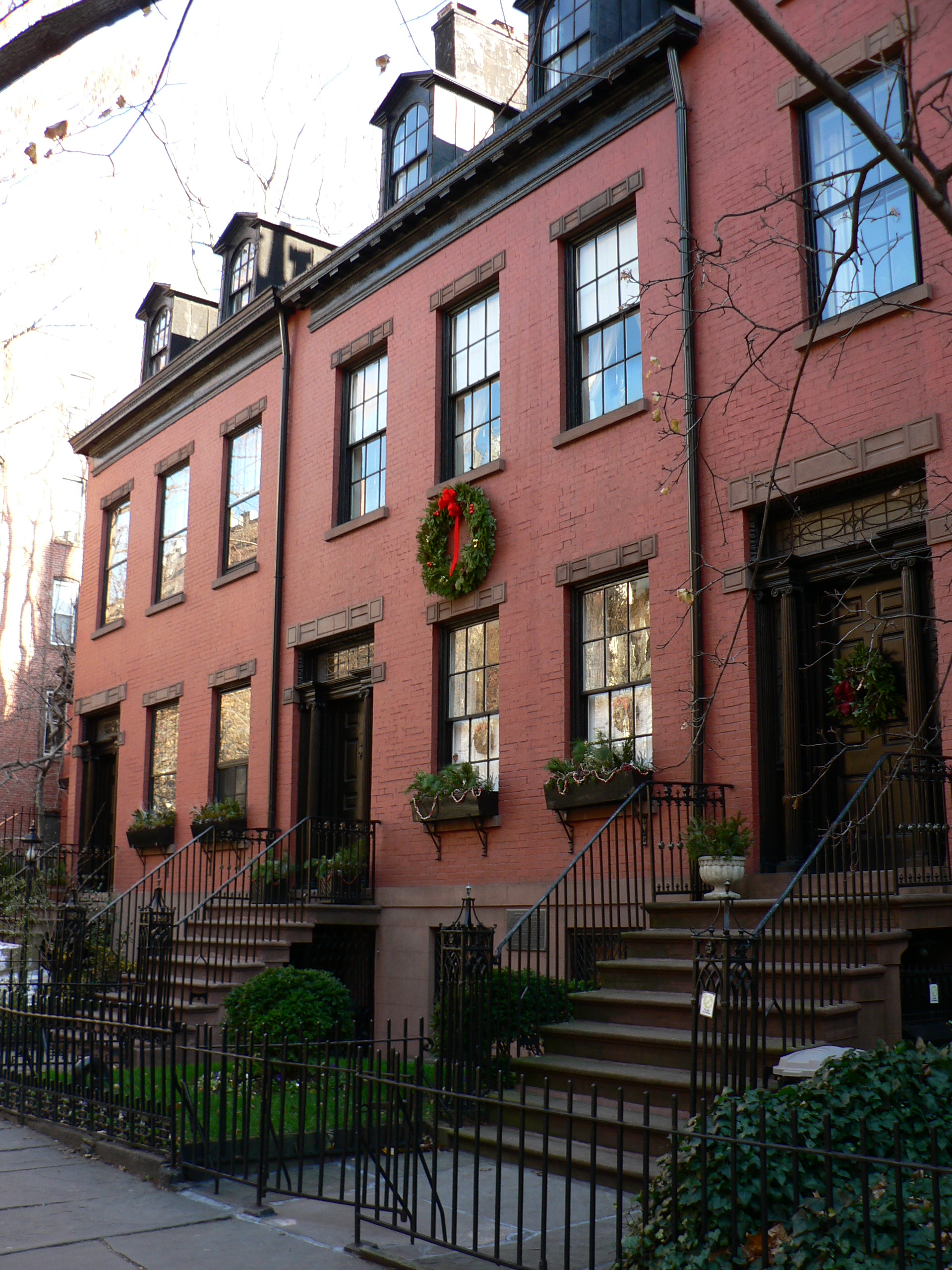 19th-century townhouses in Brooklyn Heights. In a listing scenario, the seller of such a property is the principal (client) to whom fiduciary duties are owed, while unrepresented prospective buyers are merely customers.