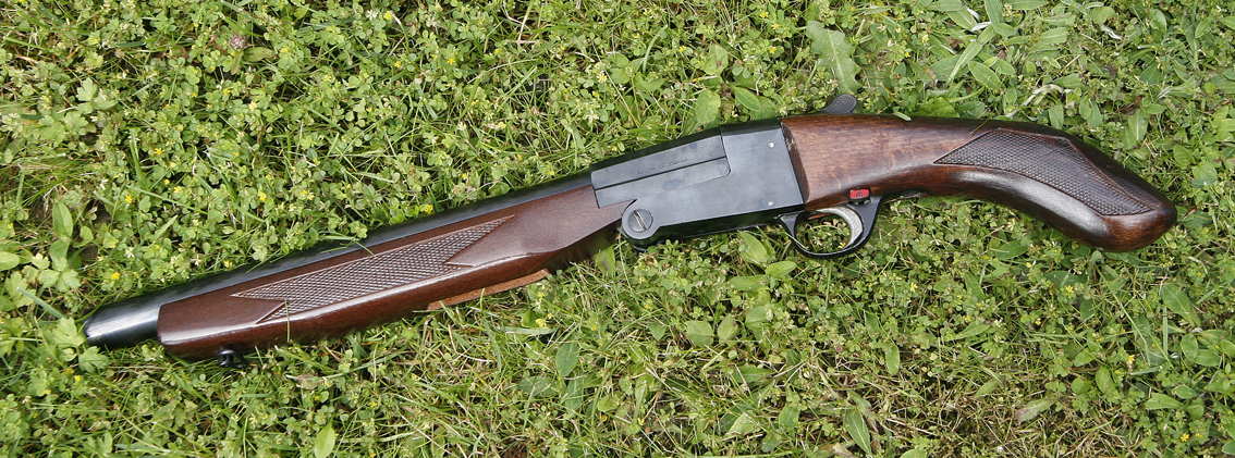 A sawn-off shotgun of the kind pointed at the victim in R v Jones (Kenneth Henry) — held capable of attempted murder even without the safety catch released.