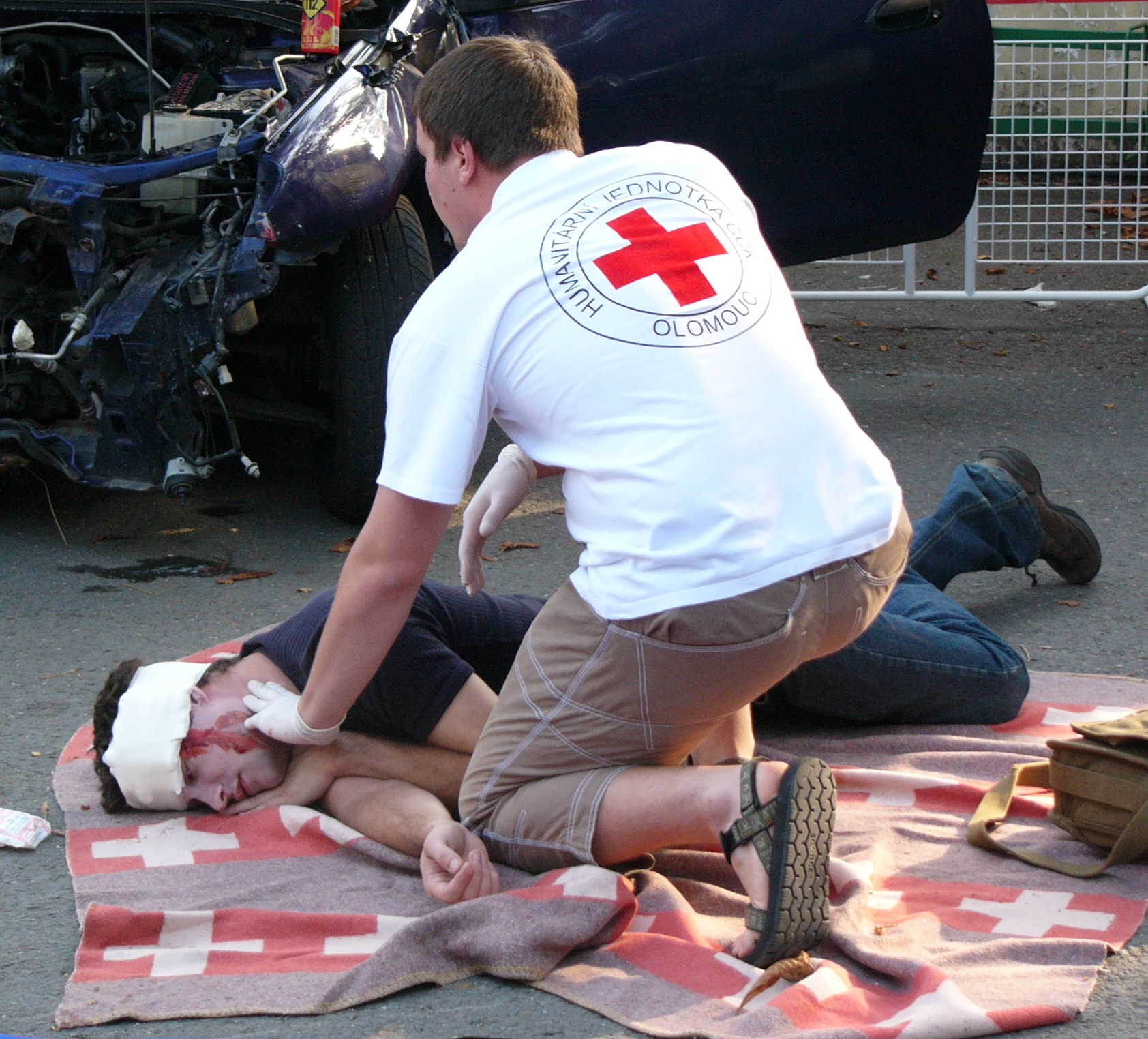 Healthcare providers must limit their central pulse check to no more than 10 seconds to minimize critical delays in restoring blood circulation via chest compressions.