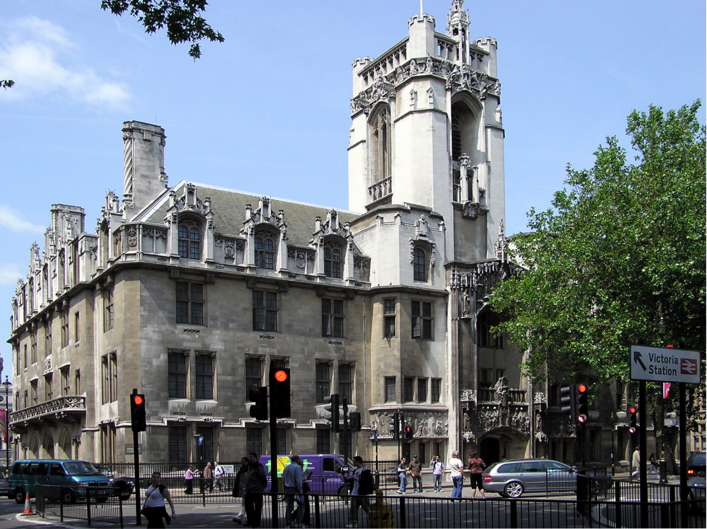 Middlesex Guildhall, home of the UK Supreme Court since it began sitting in October 2009 after replacing the Appellate Committee of the House of Lords.