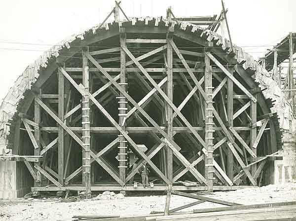 Just as falsework temporarily supports a stone arch until the mortar sets, instructional scaffolding structurally supports learners until they develop the cognitive independence to perform tasks on their own.