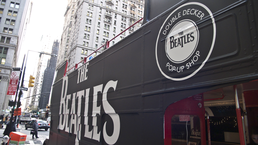 Despite the legal term "estate for years," a short-term pop-up shop lasting only a few days falls under this classification because it possesses a strictly defined expiration date.