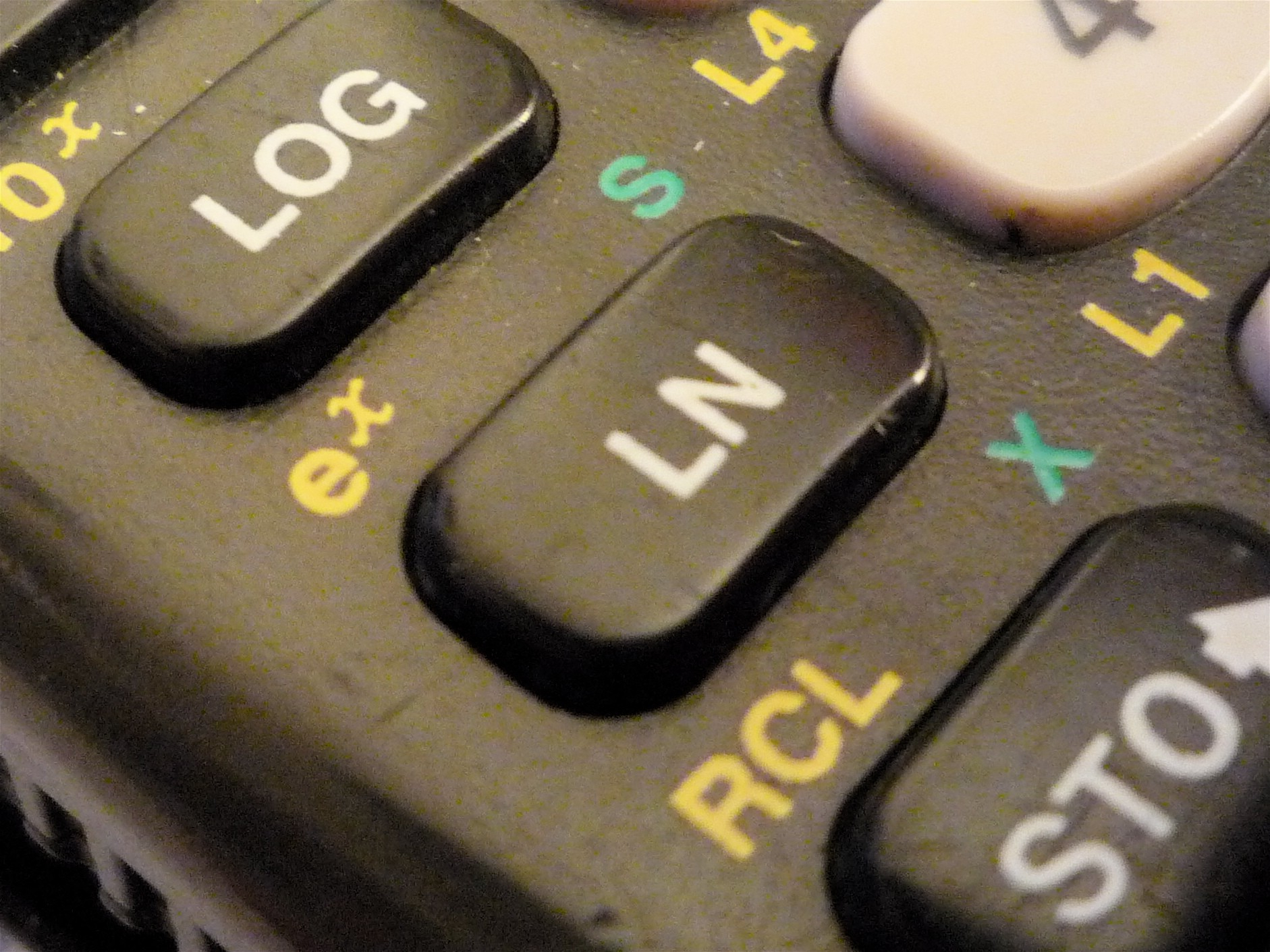 Standard scientific and graphing calculators feature dedicated buttons for the common logarithm (LOG) and the natural logarithm (LN).