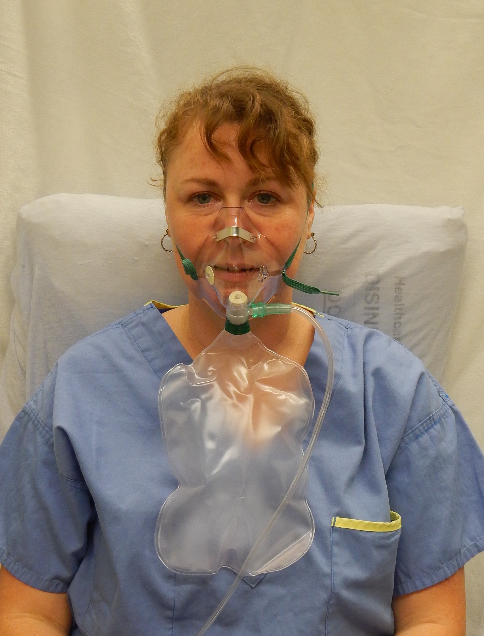 A non-rebreather mask utilizes a continuous flow reservoir bag and one-way valves to deliver the highest possible concentration of supplemental oxygen in acute hypoxemia.