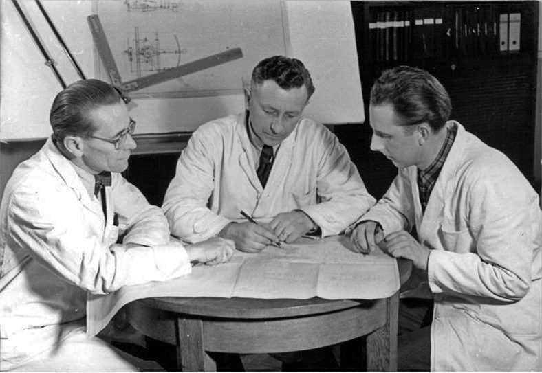 Just as engineers use blueprints to understand and manipulate complex physical structures, mathematicians use algebraic expressions as blueprints for quantitative relationships.